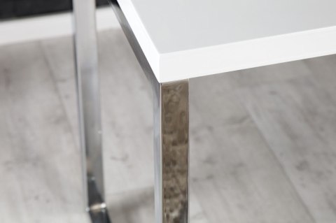 Invicta Interior INVICTA biurko VERK 140x60 białe MDF lakierowany, nogi stal chromowana Invicta Interior INVICTA biurko VERK 140x60 białe MDF lakierowany, nogi stal chromowana