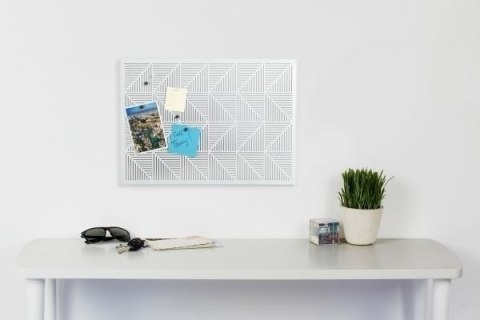 Umbra UMBRA tablica magnetyczna TRIGON - biały metal geometryczny wzór na magnesy lub pinezki Umbra UMBRA tablica magnetyczna TRIGON - biały metal geometryczny wzór na magnesy lub pinezki