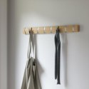 Umbra UMBRA wieszak na ubrania wiszący FLIP 8 - drewno naturalny metal niklowany składane haczyki Umbra UMBRA wieszak na ubrania wiszący FLIP 8 - drewno naturalny metal niklowany składane haczyki