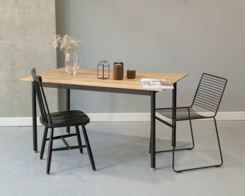 KRZESŁO GEOMETRYCZNE DILLY Black Intesi CZARNE METALOWE NA PŁOZACH DO RESTAURACJI KUCHNI JADALNI KRZESŁO GEOMETRYCZNE DILLY Black Intesi CZARNE METALOWE NA PŁOZACH DO RESTAURACJI KUCHNI JADALNI