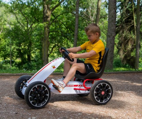 Milly Mally Pojazd Gokart na pedały Abarth White Biały konstrukcja metalowa osłony plastikowe hamulec ręczny 3 lata + Milly Mally Pojazd Gokart na pedały Abarth White Biały konstrukcja metalowa osłony plastikowe hamulec ręczny 3 lata +