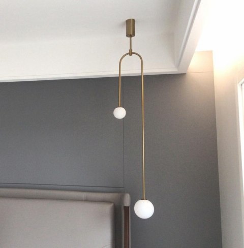 King Home Lampa wisząca LOW złota - metal, szkło King Home Lampa wisząca LOW złota - metal, szkło