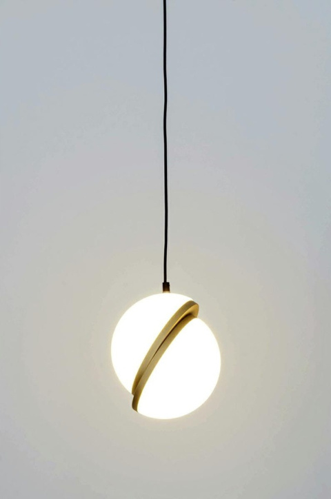 King Home Lampa wisząca GLOBE 20 LED antyczne złoto - szczotkowany metal kulisty klosz akryl mleczny King Home Lampa wisząca GLOBE 20 LED antyczne złoto - szczotkowany metal kulisty klosz akryl mleczny