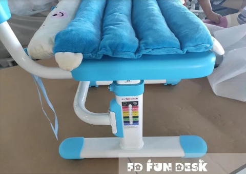 Fun Desk Poduszka na krzesło Peppa Blue do krzeseł SST2, SST3 - wstążeczki do przywiązania sedziska Fun Desk Poduszka na krzesło Peppa Blue do krzeseł SST2, SST3 - wstążeczki do przywiązania sedziska