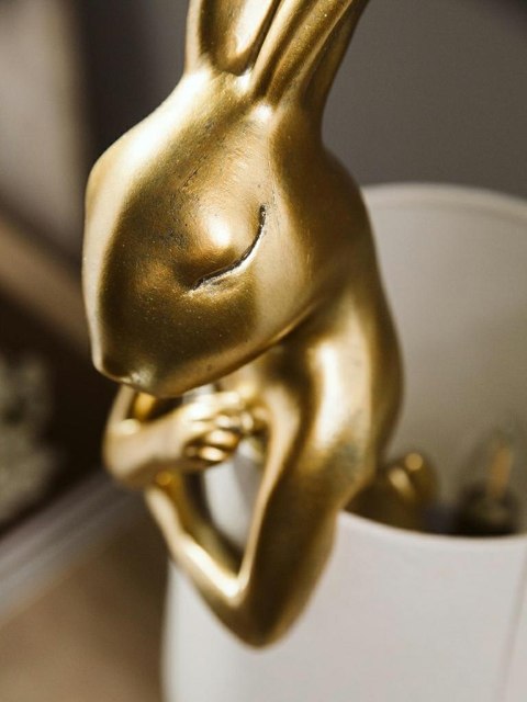 Kare Design KARE lampa stołowa RABBIT złota / biała - lampka złoty króliczek i biały klosz, wykonana z polirezyny lakierowanej Kare Design KARE lampa stołowa RABBIT złota / biała - lampka złoty króliczek i biały klosz, wykonana z polirezyny lakierowanej