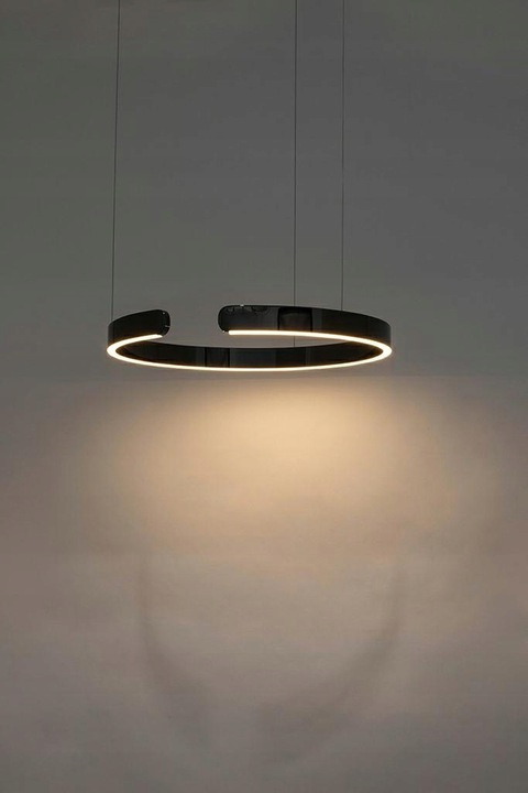 King Home Lampa wisząca sufitowa LED VISTA 80 czarny chrom stal polerowana osłona akryl King Home Lampa wisząca sufitowa LED VISTA 80 czarny chrom stal polerowana osłona akryl