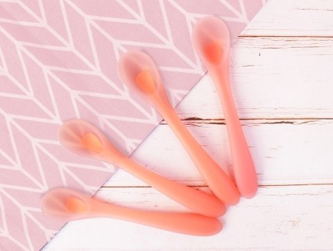 Mombella Mombella Łyżeczka Silikonowa Miękka Pink Mombella Mombella Łyżeczka Silikonowa Miękka Pink