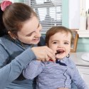 Mombella Mombella Szczoteczka Treningowa Biedronka Dori 10-12 miesięcy Mombella Mombella Szczoteczka Treningowa Biedronka Dori 10-12 miesięcy