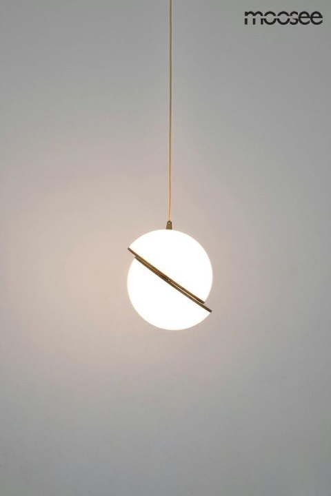 Moosee MOOSEE lampa wisząca GLOBE 20 złota metal kulisty klosz akryl mleczny E27 podsufitka i przewód złoty Moosee MOOSEE lampa wisząca GLOBE 20 złota metal kulisty klosz akryl mleczny E27 podsufitka i przewód złoty