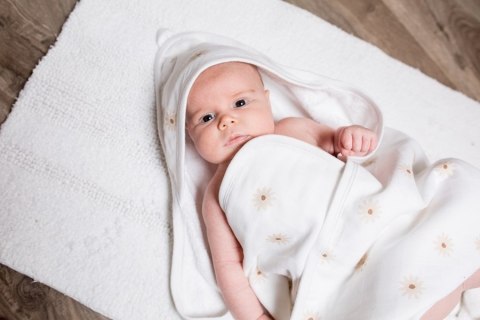 Lulujo Lulujo Boho Ręcznik z Kapturem dla Dziecka Daisies Lulujo Lulujo Boho Ręcznik z Kapturem dla Dziecka Daisies