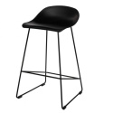 Intesi Hoker Krzesło barowe Molly czarne Low wyprofilowane siedzisko tworzywo mat podstawa metalowa połysk z podnóżkiem