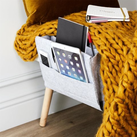 Intesi Organizer do łóżka szary z filcu zamiast szafki nocnej nie wymaga montażu na książkę tablet telefon drobiazgi 3 kieszenie Intesi Organizer do łóżka szary z filcu zamiast szafki nocnej nie wymaga montażu na książkę tablet telefon drobiazgi 3 kieszenie