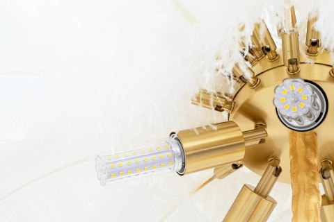 King Home Lampa podłogowa TIFFANY 175 biała mosiądz / naturalne pióra King Home Lampa podłogowa TIFFANY 175 biała mosiądz / naturalne pióra