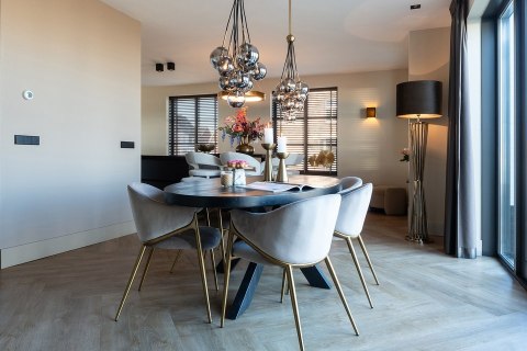 Richmond Interiors RICHMOND krzesło GWEN beżowe - trudnopalne