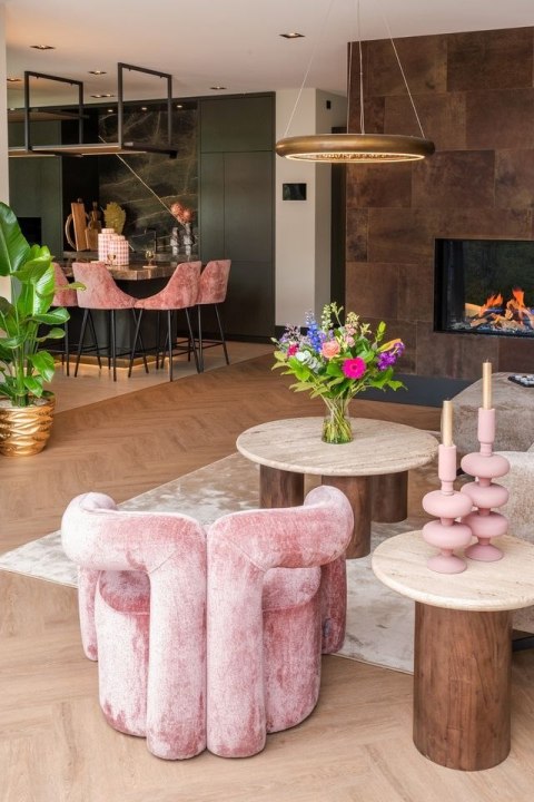 Richmond Interiors RICHMOND fotel DANA różowy