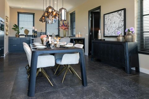 Richmond Interiors RICHMOND komoda BACCARAT - 4 drzwiowa