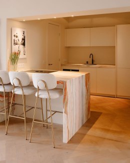 Richmond Interiors RICHMOND zestaw 2 krzeseł barowych XENIA 65 cm biały