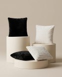 King Home Poduszka dekoracyjna SHP LINE czarna