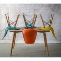 D2.DESIGN Krzesło P016W PP tworzywo pomarańczowe, drewniane nogi naturalny lekkie i wygodne