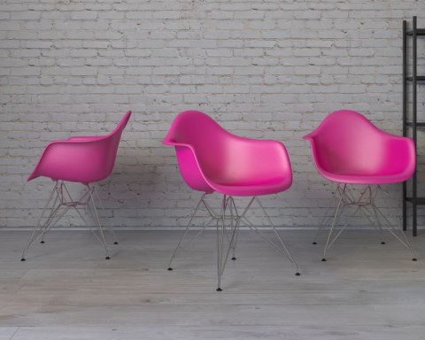 D2.DESIGN Krzesło P018 PP tworzywo różowe chromowane nogi metalowe H F z podłokietnikami D2.DESIGN Krzesło P018 PP tworzywo różowe chromowane nogi metalowe H F z podłokietnikami