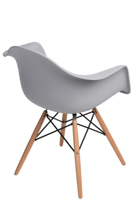 D2.DESIGN Krzesło Fotel P018W PP tworzywo jasny szary light grey, drewniane nogi wygodne i nowoczesne D2.DESIGN Krzesło Fotel P018W PP tworzywo jasny szary light grey, drewniane nogi wygodne i nowoczesne