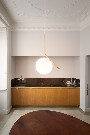 King Home Lampa wisząca HALM 30 - mosiądz klosz w kształcie kuli biały szkło do domu i do lokalu hotelu King Home Lampa wisząca HALM 30 - mosiądz klosz w kształcie kuli biały szkło do domu i do lokalu hotelu