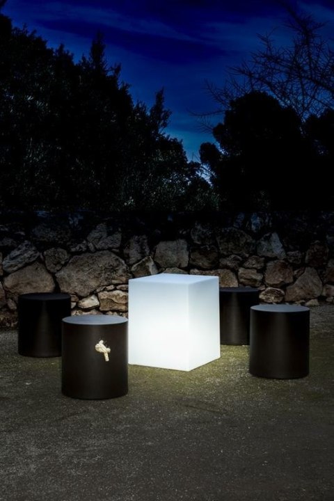 NEW GARDEN lampa ogrodowa CUBY 45 SOLAR biała - LED, sterowanie pilotem NEW GARDEN lampa ogrodowa CUBY 45 SOLAR biała - LED, sterowanie pilotem