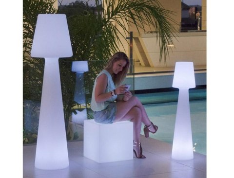 LAMPA PODŁOGOWA LOLA 165 biała - LED - RGB wbudowana bateria Z PILOTEM NEW GARDEN DO WNĘTRZ I NA ZEWNĄTRZ LAMPA PODŁOGOWA LOLA 165 biała - LED - RGB wbudowana bateria Z PILOTEM NEW GARDEN DO WNĘTRZ I NA ZEWNĄTRZ