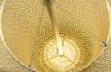 King Home Lampa wisząca ILLUSION L złota - LED, metalowa siateczka do domu hotelu restauracji