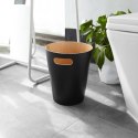 KOSZ NA ŚMIECI WOODROW OKRĄGŁY czarny UMBRA DREWNO LAKIEROWANE FI 23cm KOSZ NA ŚMIECI WOODROW OKRĄGŁY czarny UMBRA DREWNO LAKIEROWANE FI 23cm