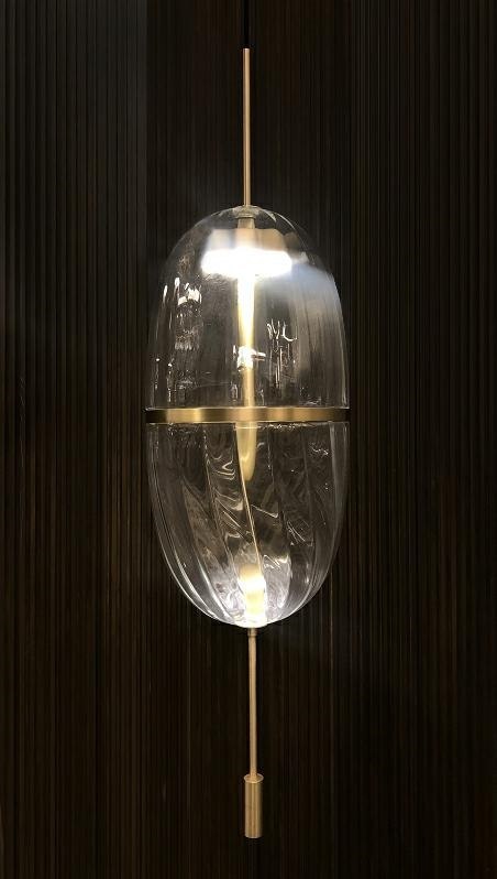LAMPA WISZĄCA LED CHAPLIN 200 MOSIĄDZ - szkło PRZEZROCZYSTE KING HOME LAMPA WISZĄCA LED CHAPLIN 200 MOSIĄDZ - szkło PRZEZROCZYSTE KING HOME